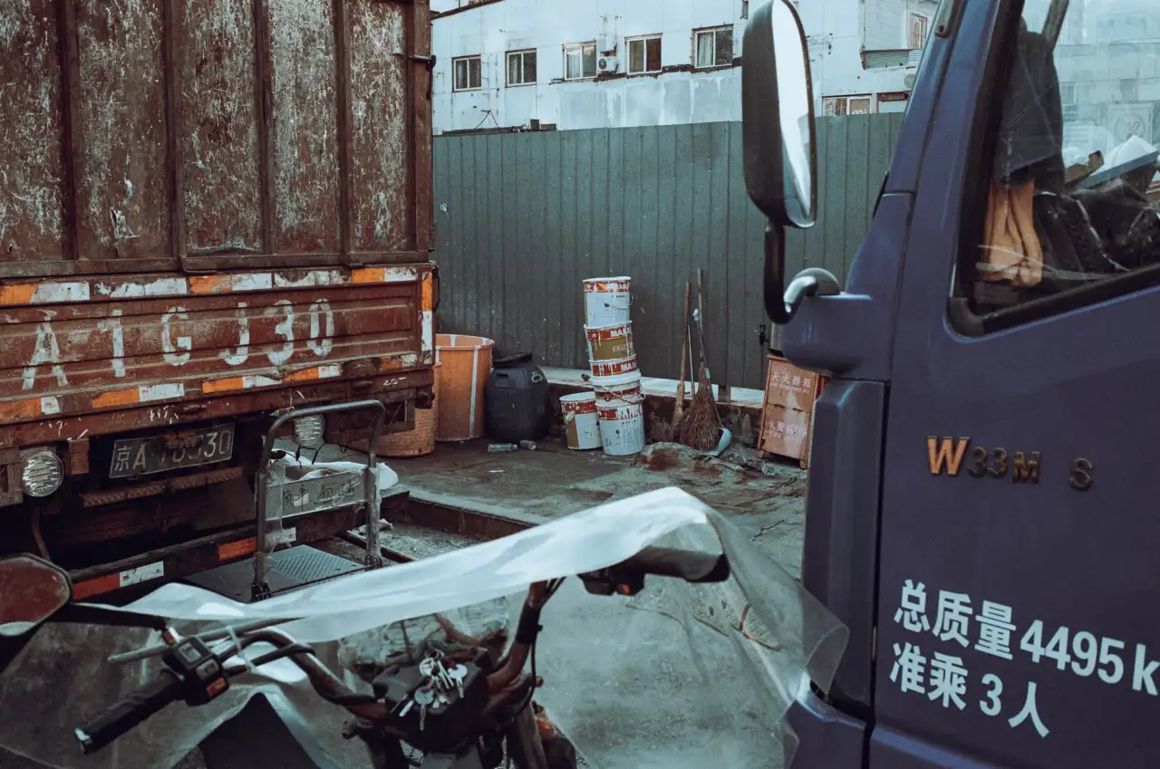 防水连接器与圆形连接器区别对比：矩形连接器在长三角设备制造中的应用场景