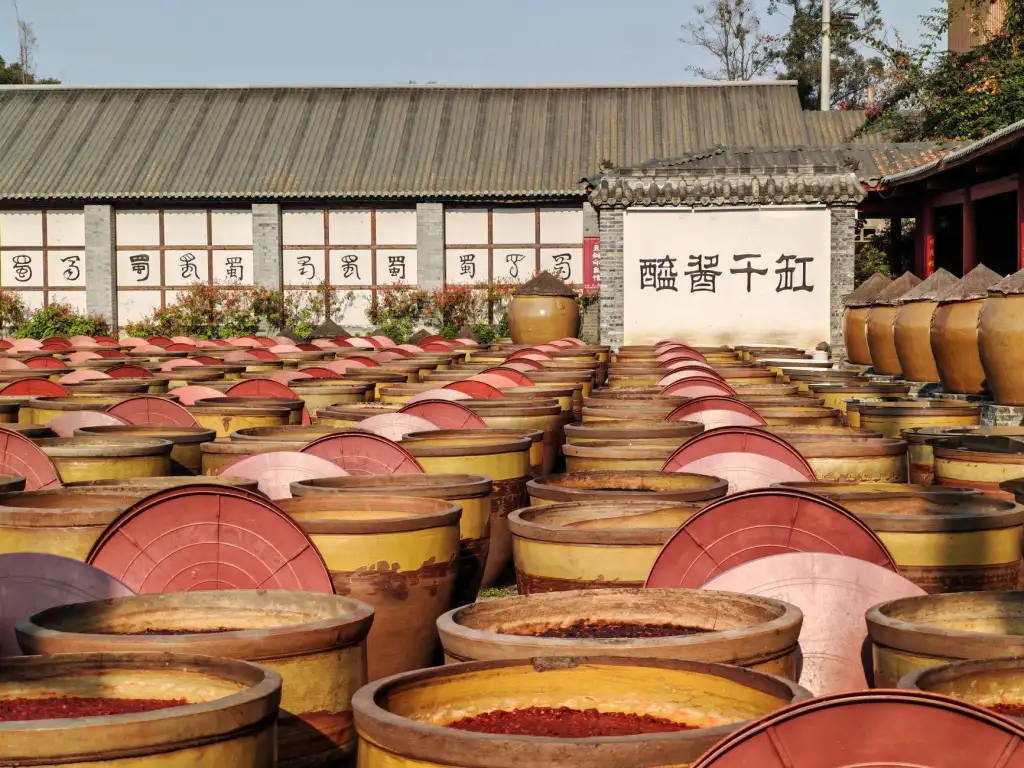 工业设备圆形连接器与矩形连接器技术优势解析