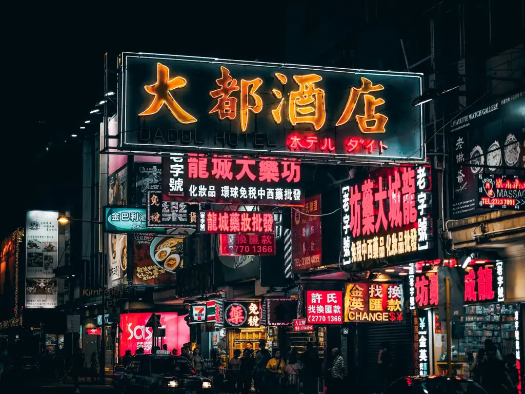 工业设备信号传输可靠性提升:常州隽信弘解析传感器连接器选型要点