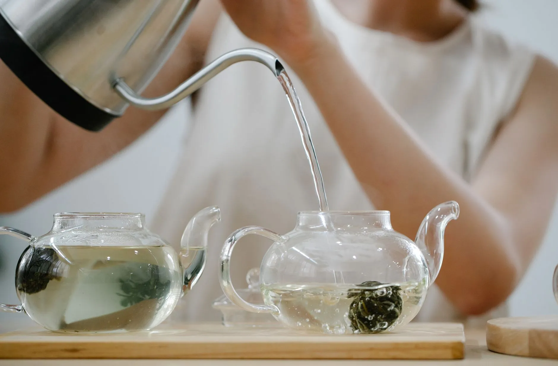 工业自动化设备中传感器连接器选型要点与信号传输可靠性分析