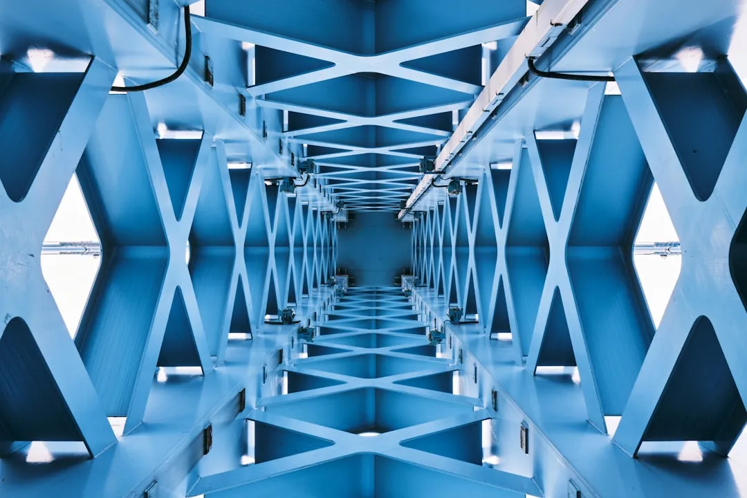 工业设备用航空插头与圆形连接器技术差异对比及适配场景